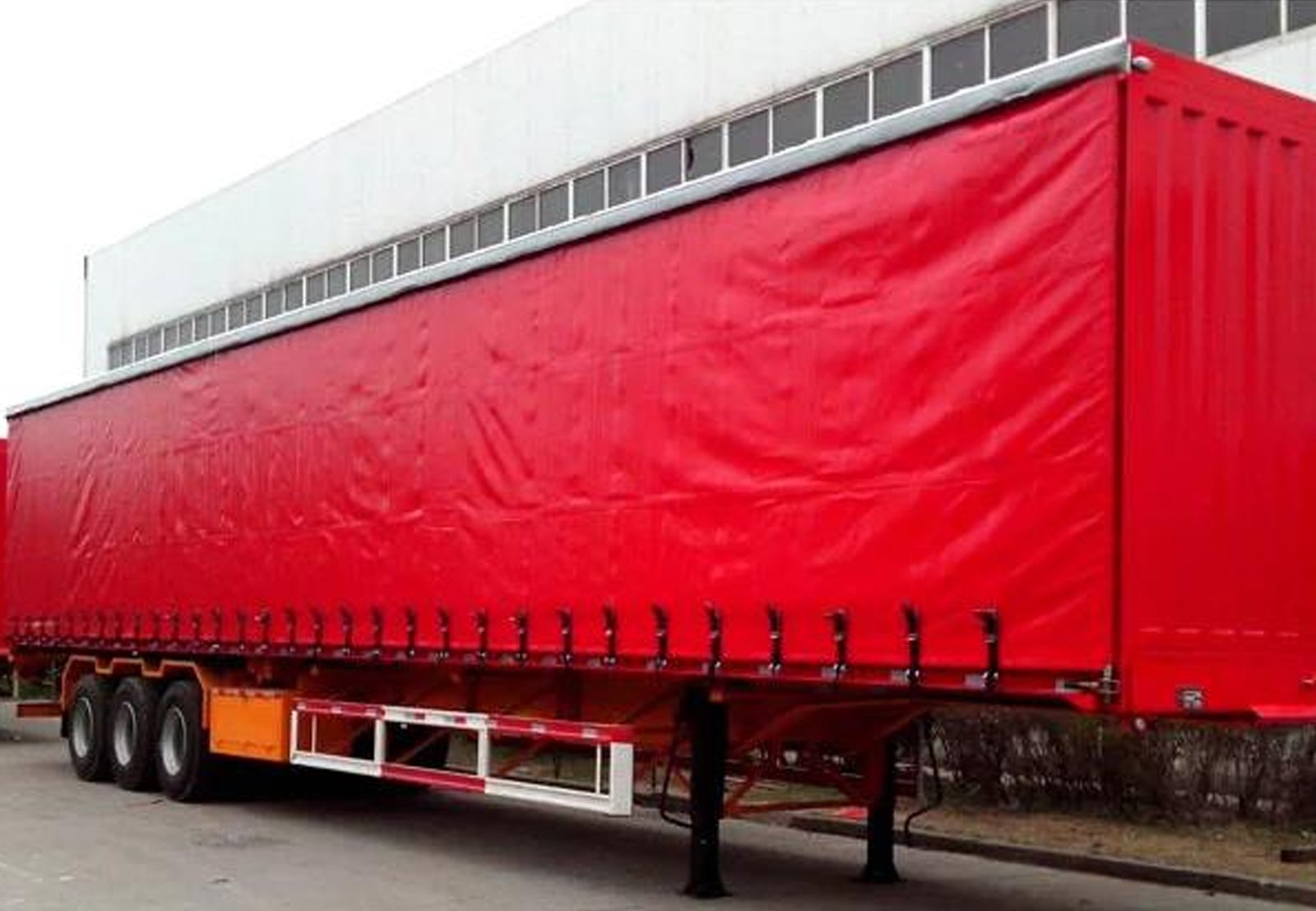 Curtain Trailer Truck for Long-Haul Logistics and Freight Delivery